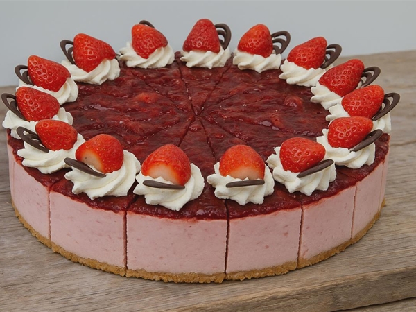 Aardbeien bavaroise taart 14 pers.